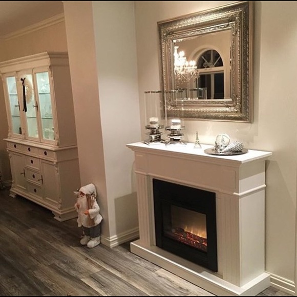 Meet your Posher, Sandy - Picture 1 of 1